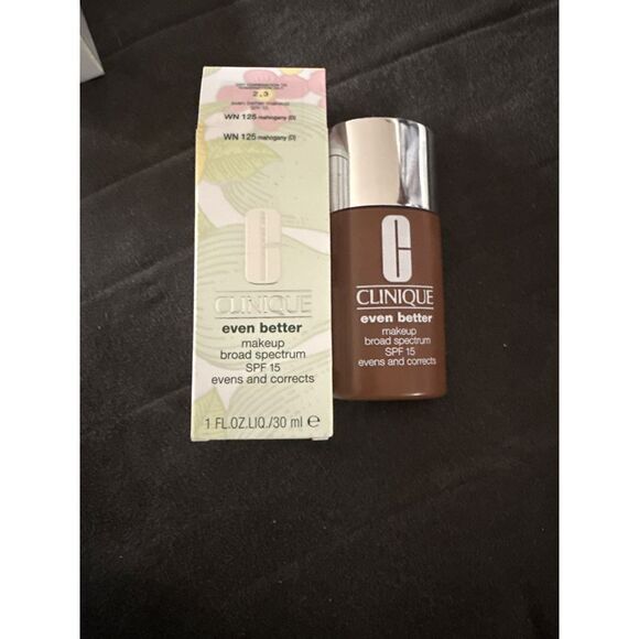 Clinique Other - Clinique‎ Even Better Makeup Broad Spectrum 15 in Shade WN 125 Mahogany